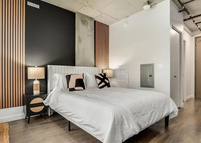 Boulevard Downtown Highrise Stu Sky Pool Parking Gym 03 Apartment *