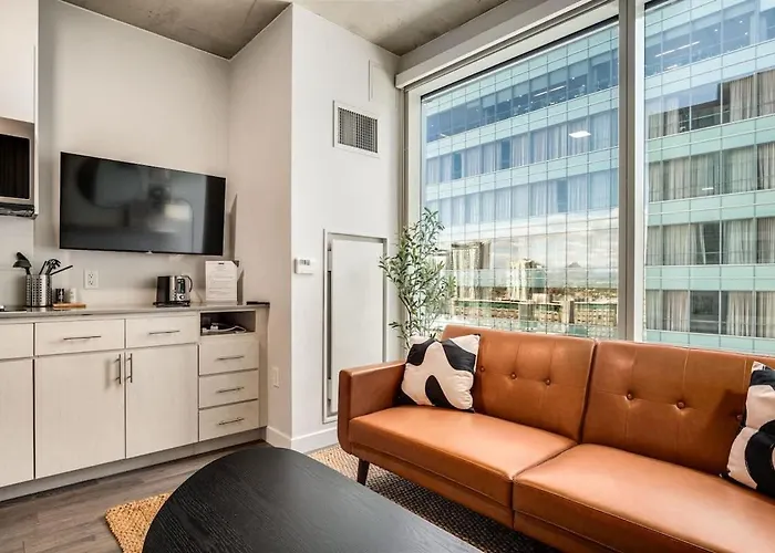 Boulevard Downtown Highrise Stu Sky Pool Parking Gym 03 Phoenix