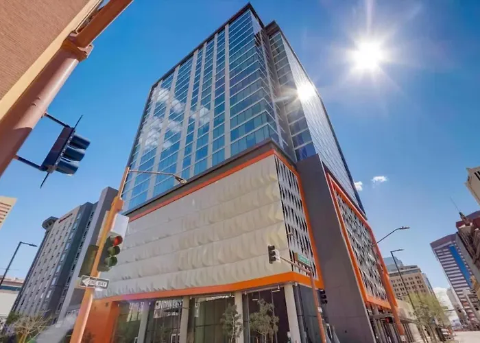 Boulevard Downtown Highrise Stu Sky Pool Parking Gym 03 * Phoenix