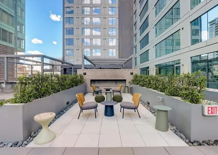 Boulevard Downtown Highrise Stu Sky Pool Parking Gym 03 Apartment Phoenix