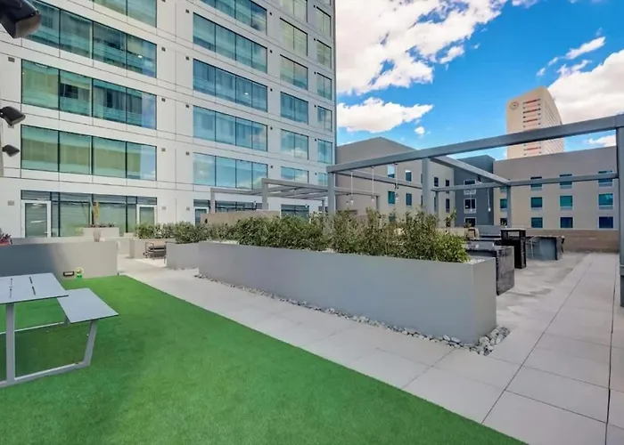 Apartment Boulevard Downtown Highrise Stu Sky Pool Parking Gym 03 Phoenix