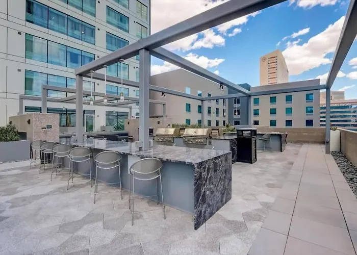Boulevard Downtown Highrise Stu Sky Pool Parking Gym 03 * Phoenix